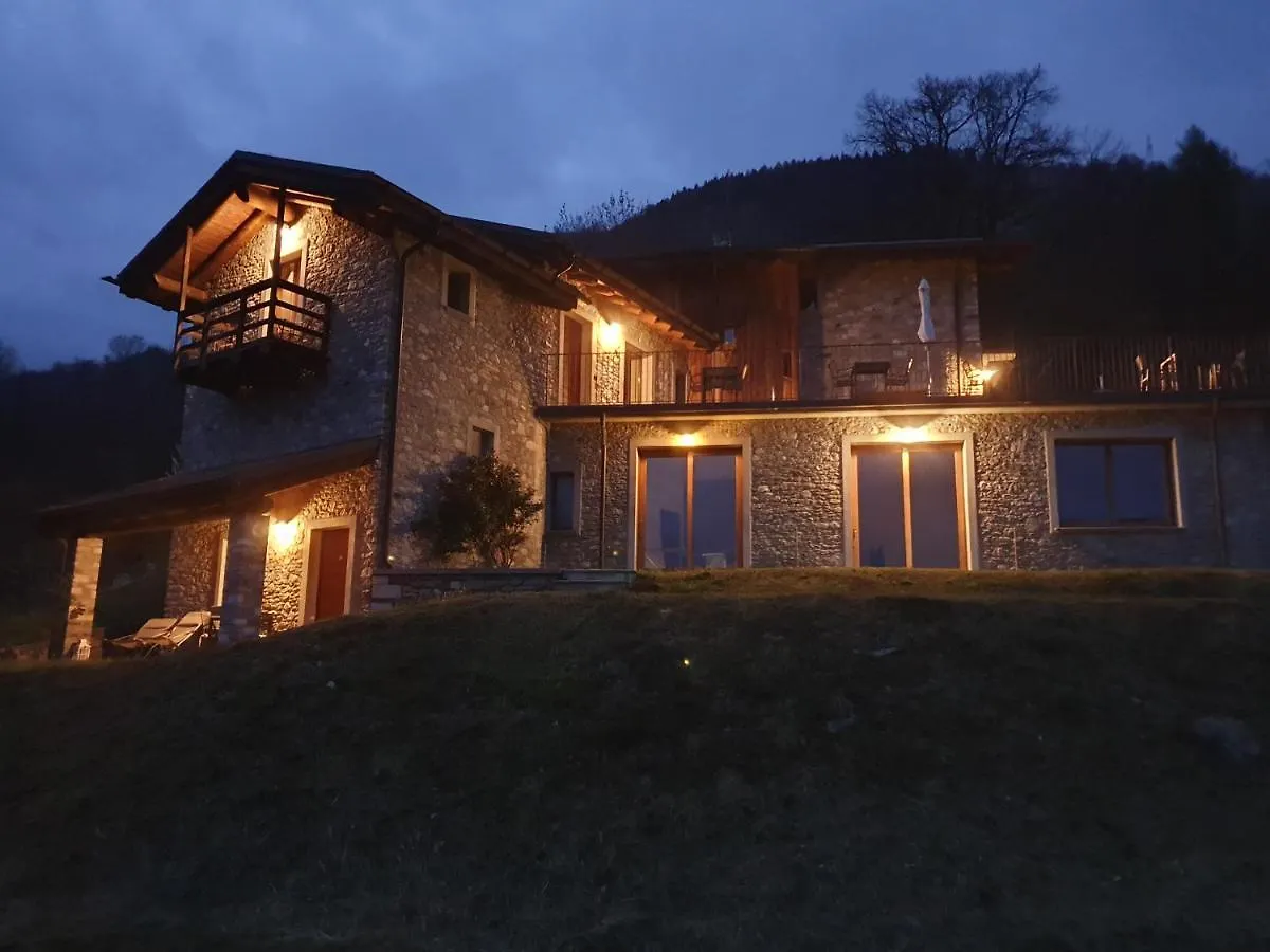 Agriturismo Nona Rosa グラヴェドーナ 0*,  イタリア